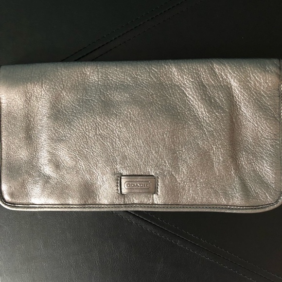 Leather clutch - Picture 2 of 8